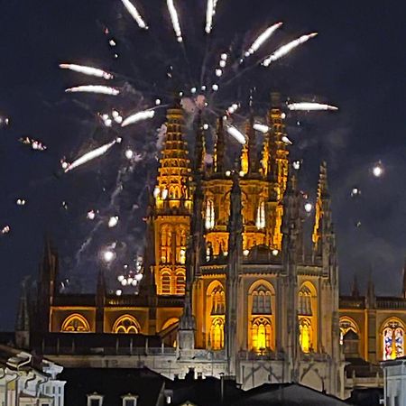 Atuaire Home Preciosa Vivienda Vistas A La Catedral Parking Incluido Burgos Exterior photo