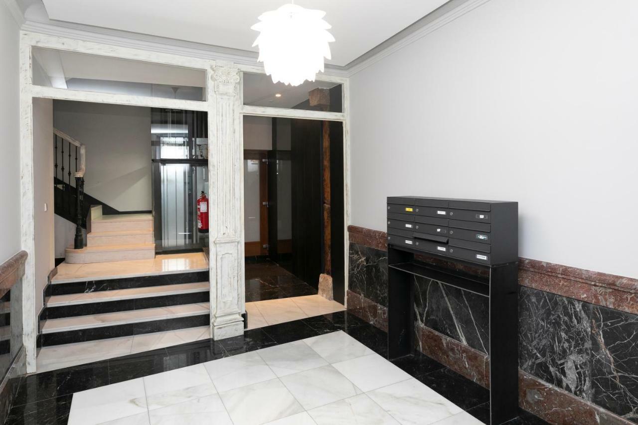 Atuaire Home Preciosa Vivienda Vistas A La Catedral Parking Incluido Burgos Exterior photo